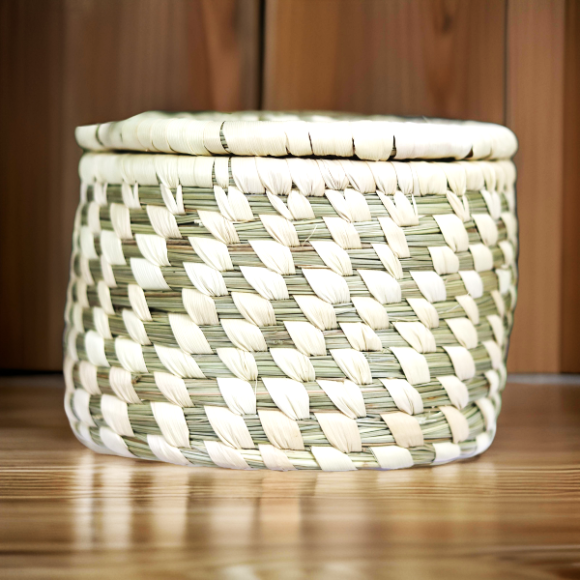 Handcrafted SABAI Grass Coaster Set with Storage Box - Image 2