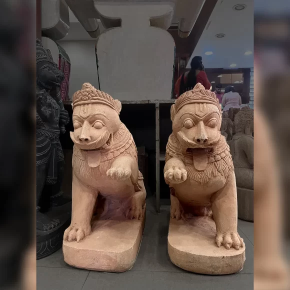 Lion Sand stone Statue